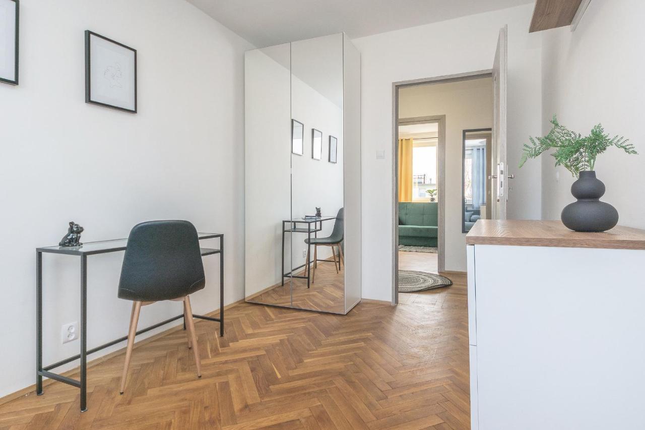 Glow Apartments, Apartament Kolobrzeska غدانسك المظهر الخارجي الصورة